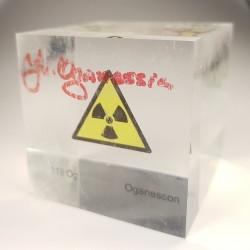 Acrylic cube Oganesson with...
